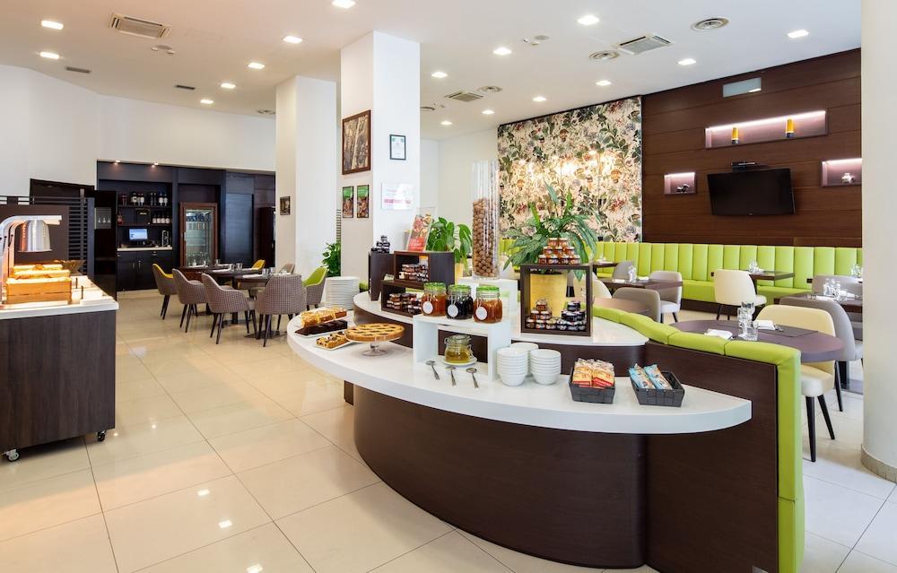 Holiday Inn Turin Corso Francia By Ihg Esterno foto
