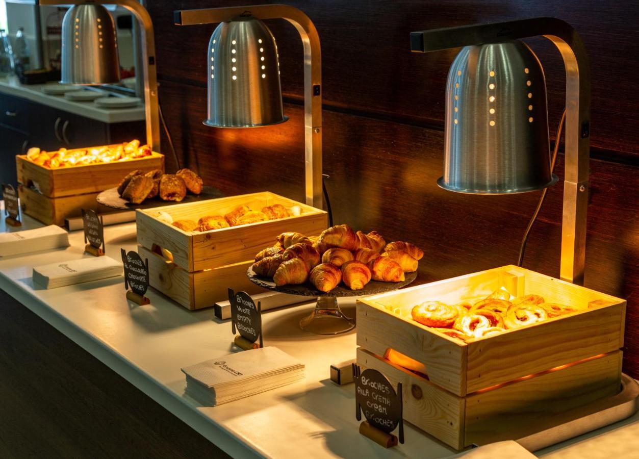Holiday Inn Turin Corso Francia By Ihg Esterno foto
