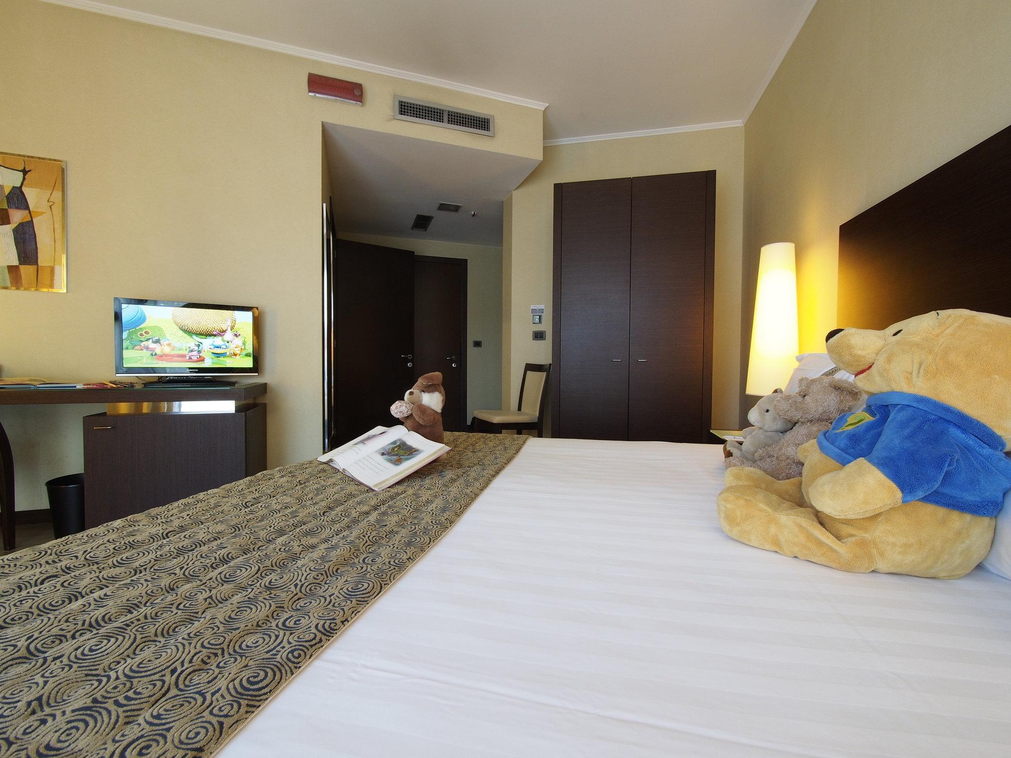 Holiday Inn Turin Corso Francia By Ihg Esterno foto