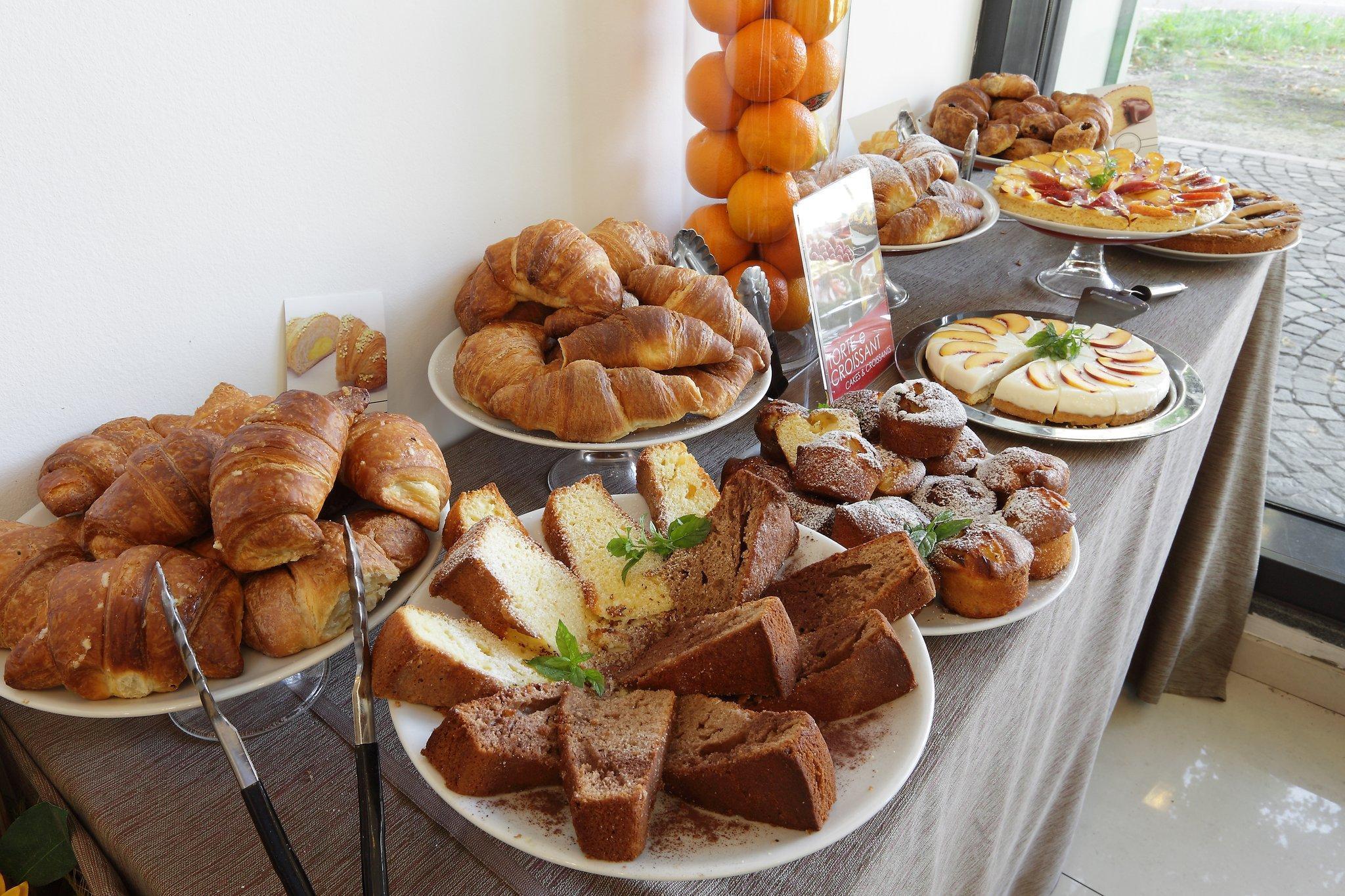 Holiday Inn Turin Corso Francia By Ihg Esterno foto