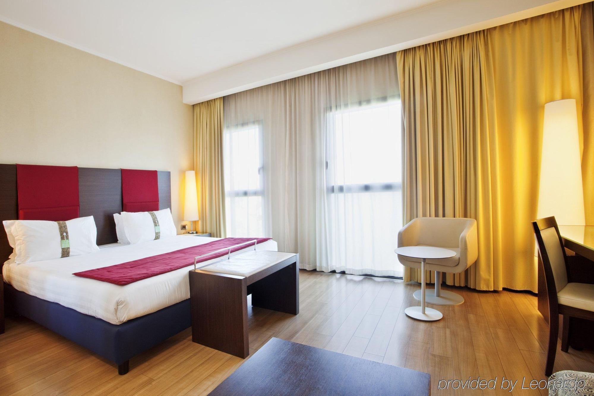 Holiday Inn Turin Corso Francia By Ihg Esterno foto