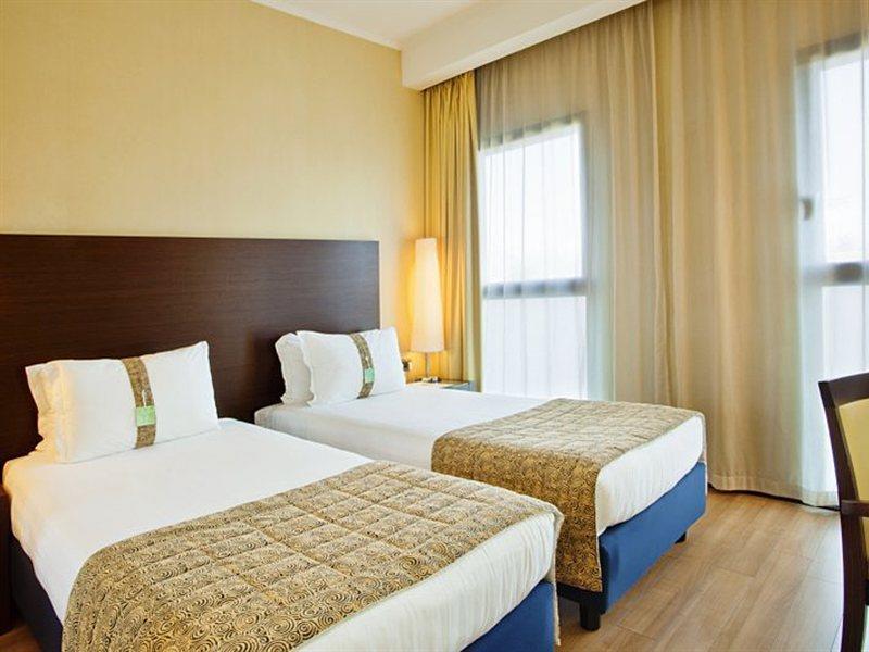 Holiday Inn Turin Corso Francia By Ihg Esterno foto