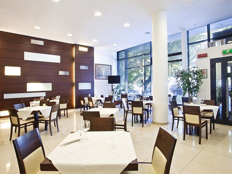 Holiday Inn Turin Corso Francia By Ihg Esterno foto