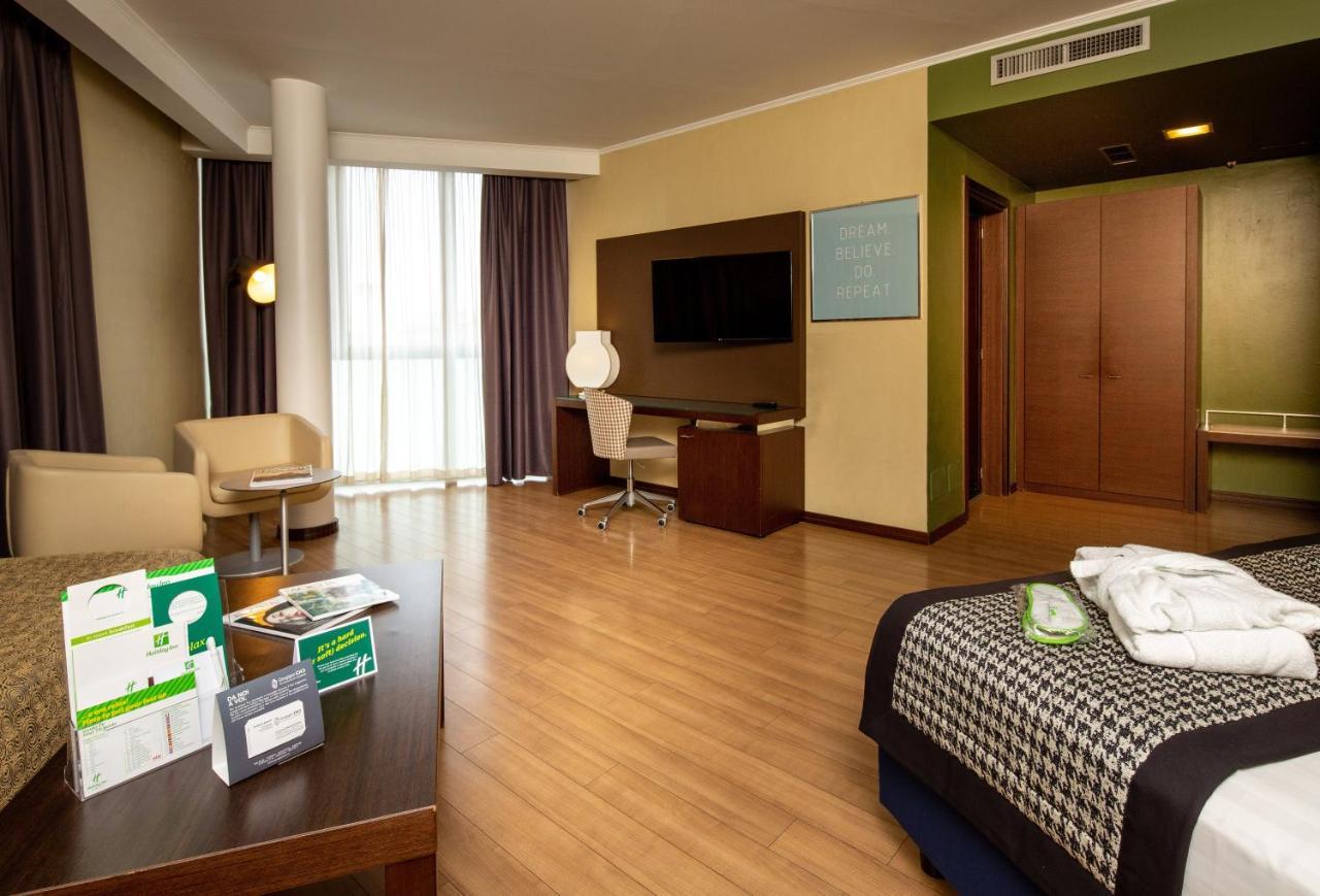 Holiday Inn Turin Corso Francia By Ihg Esterno foto